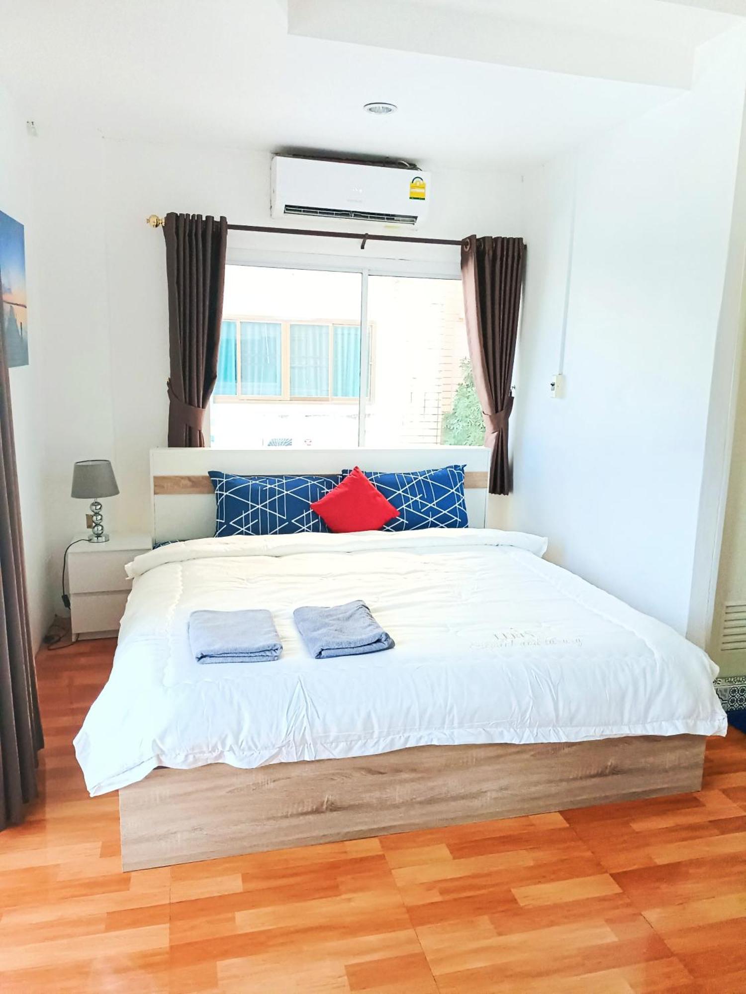 Marie Seaview B3 * Jomtien Beach